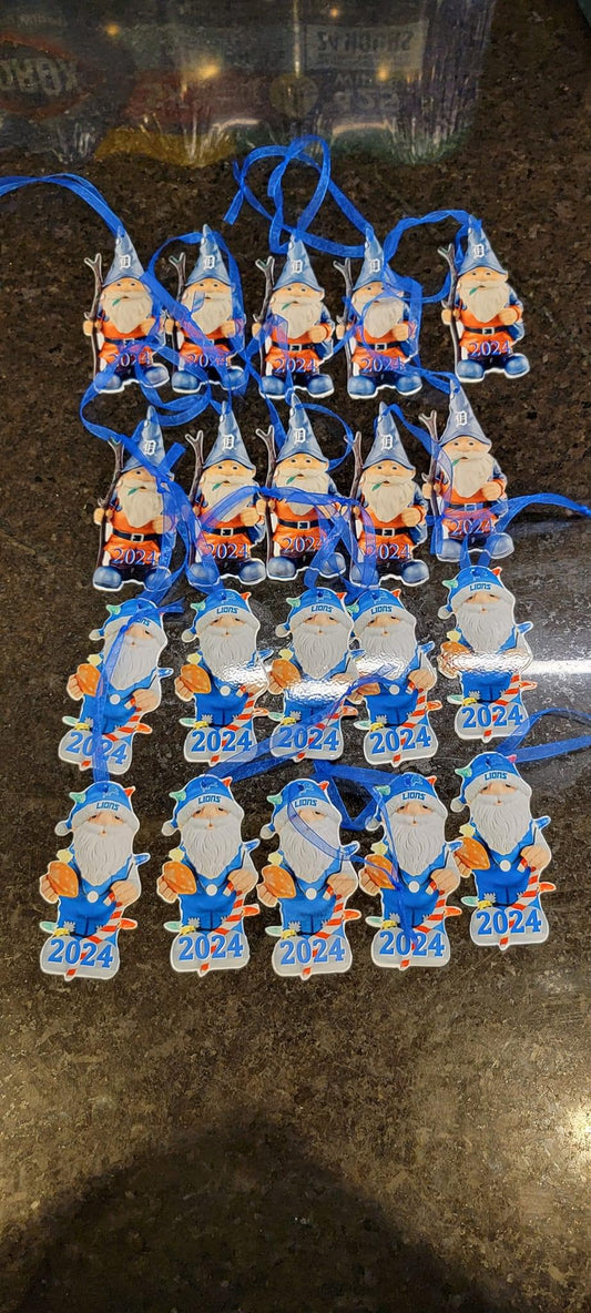 Ornaments - your favorite Team in the D